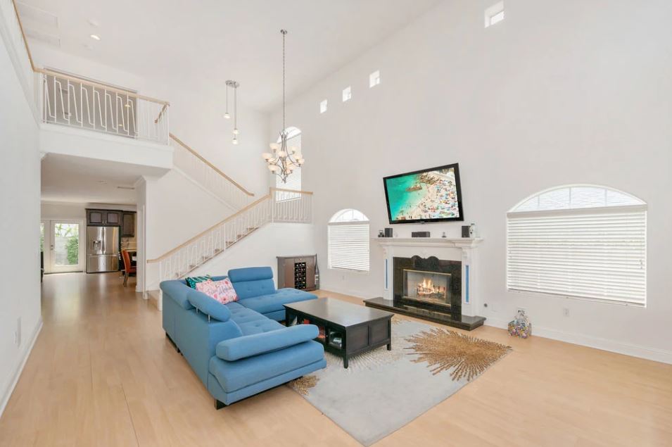 The Last House-AM-LG