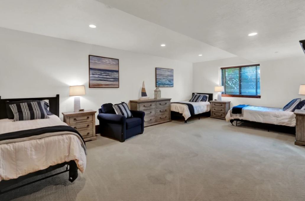 Corner Canyon Health Centers-RM-SR